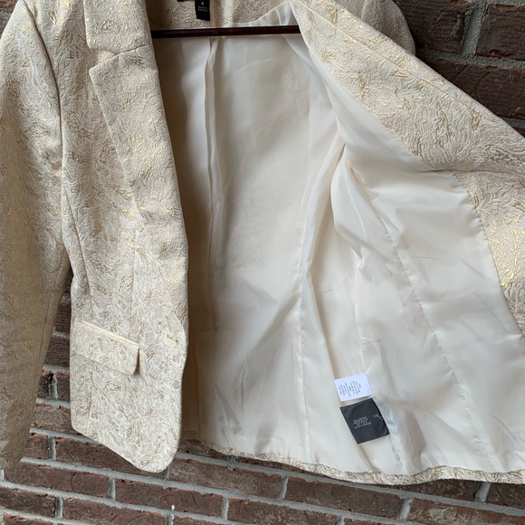 💕 Dana Buchman Gold and Cream Blazer - Picture 5 of 8